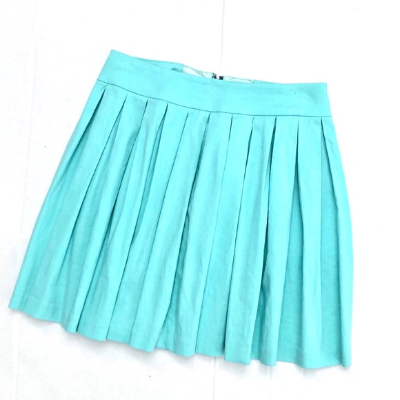 π₯³HOST PICKπ₯³ALICE + OLIVIA AQUA PLEATED SKIRT - Picture 4 of 8